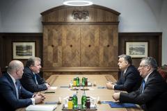 Presa din Ungaria: "Banca lui Vladimir Putin se mută la Budapesta". România, printre acţionarii IIB